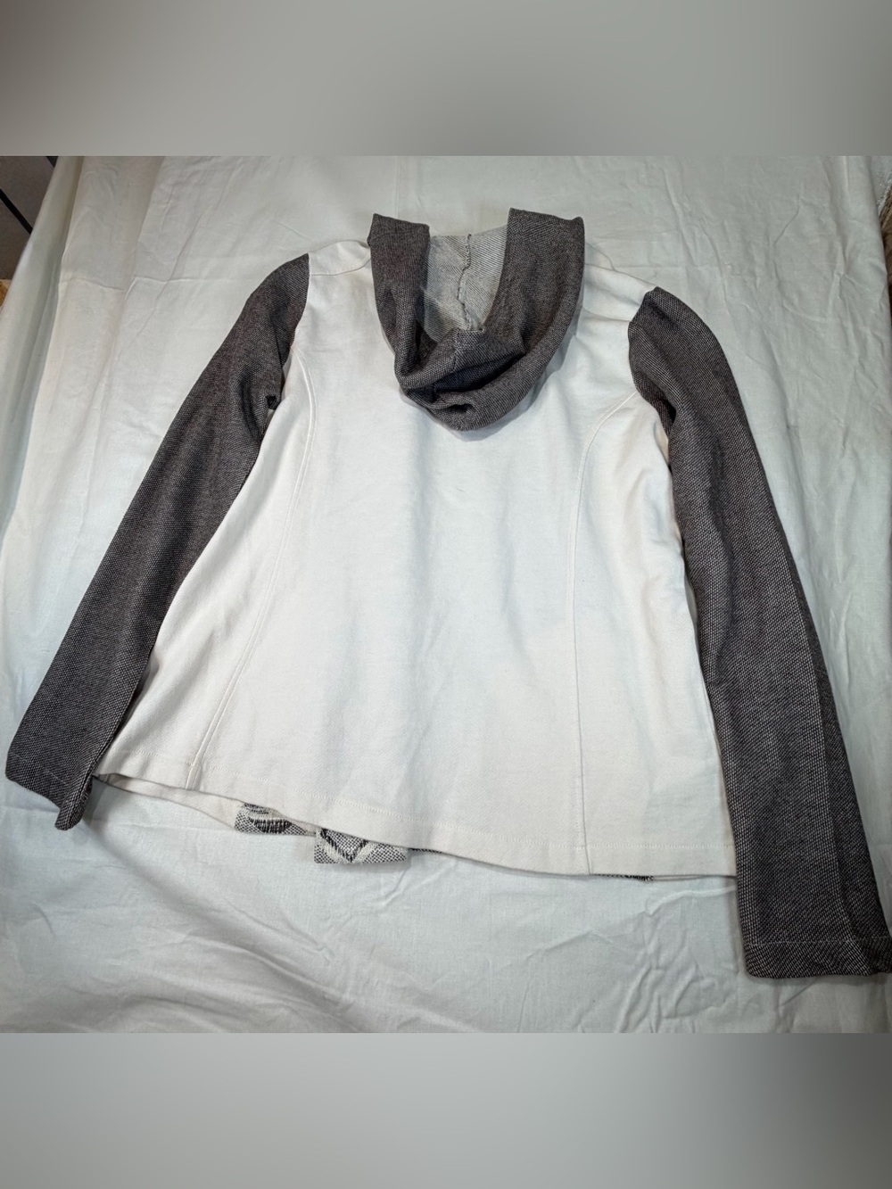Natural Reflections Gray & White Aztec Zip Hoodie - Picture 2 of 5